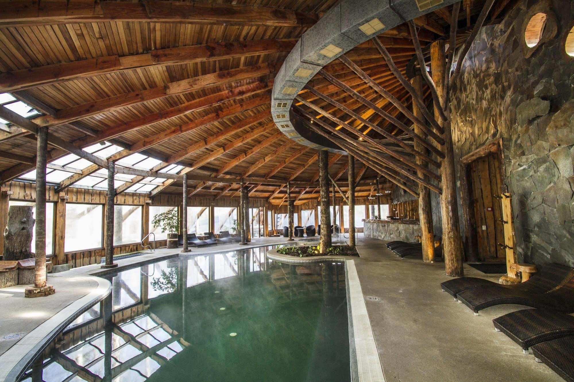 Villa Huilo Huilo Reino Fungi à Puerto Fuy Extérieur photo